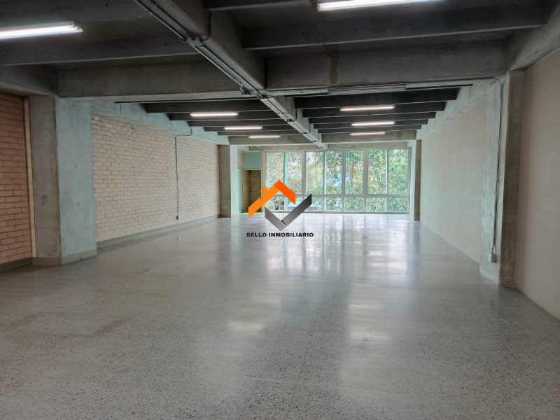 Oficina disponible para Arriendo en Medellin La Aguacatala Foto numero 1